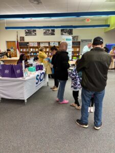 HOME 7 Free shoes and backpacks for elementary school students