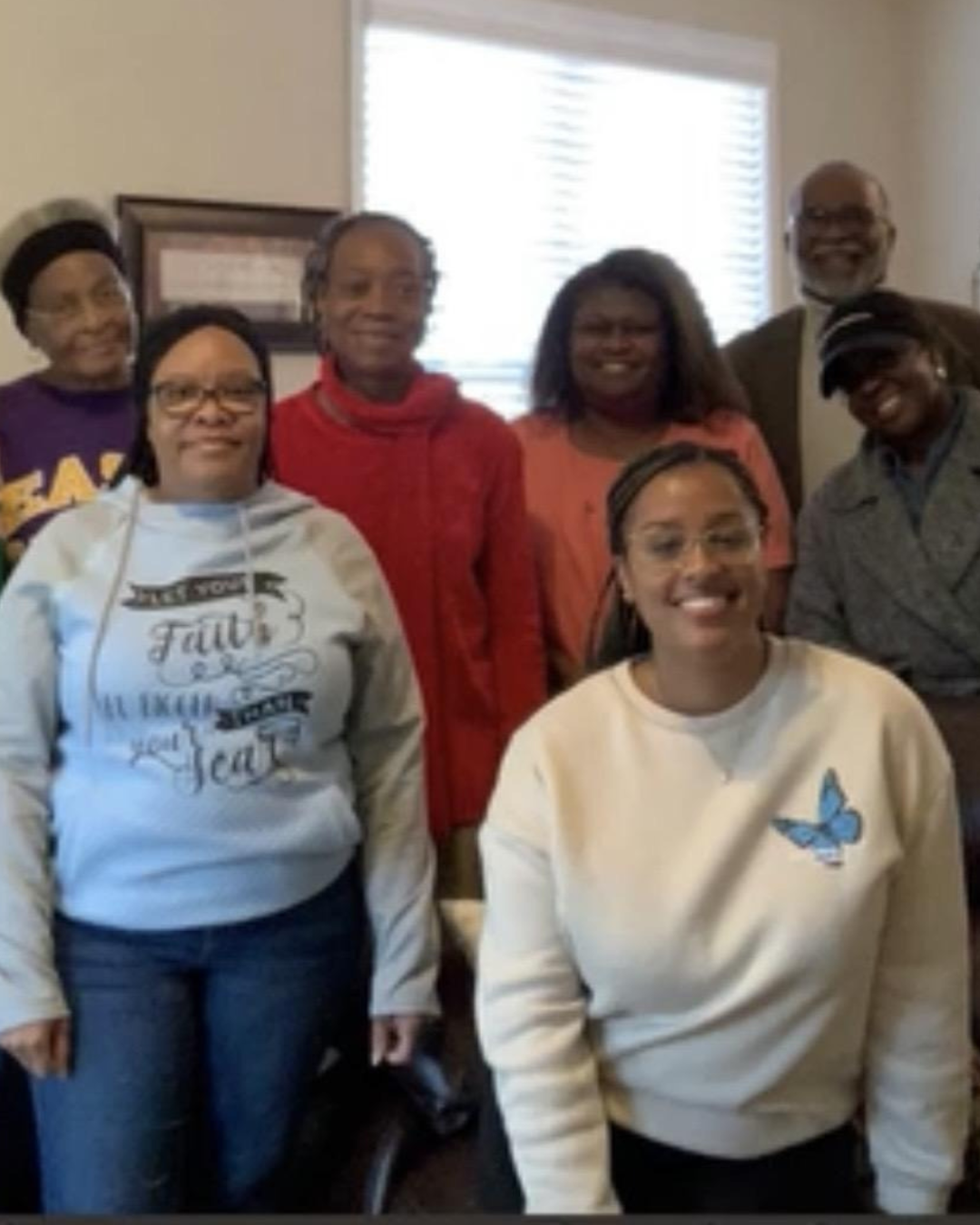 solutionsbylynn volunteers